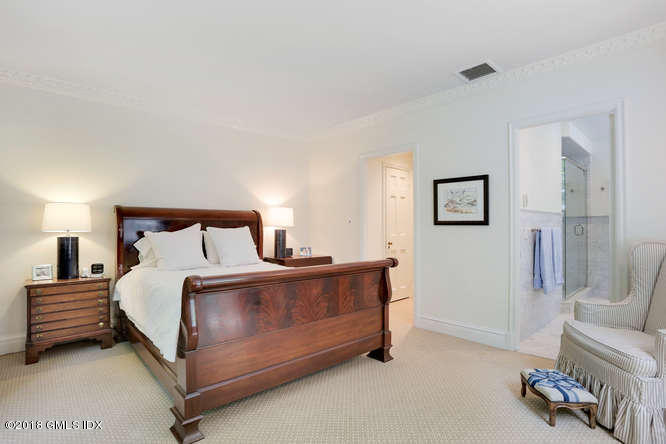 41 Club Road Riverside, CT 06878 - Photo 18 of 28 41 Club Rd Riverside CT 06878-small-026-
