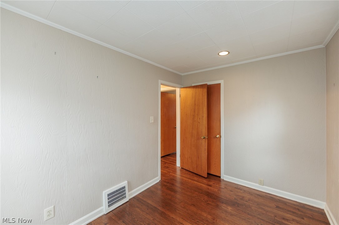 1551 Winchester Road Cleveland, OH 44124 - Photo 23 of 48