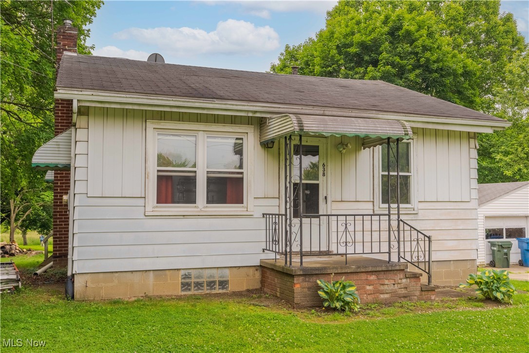 638 Moore Road Akron, OH 44319 - Photo 4 of 38