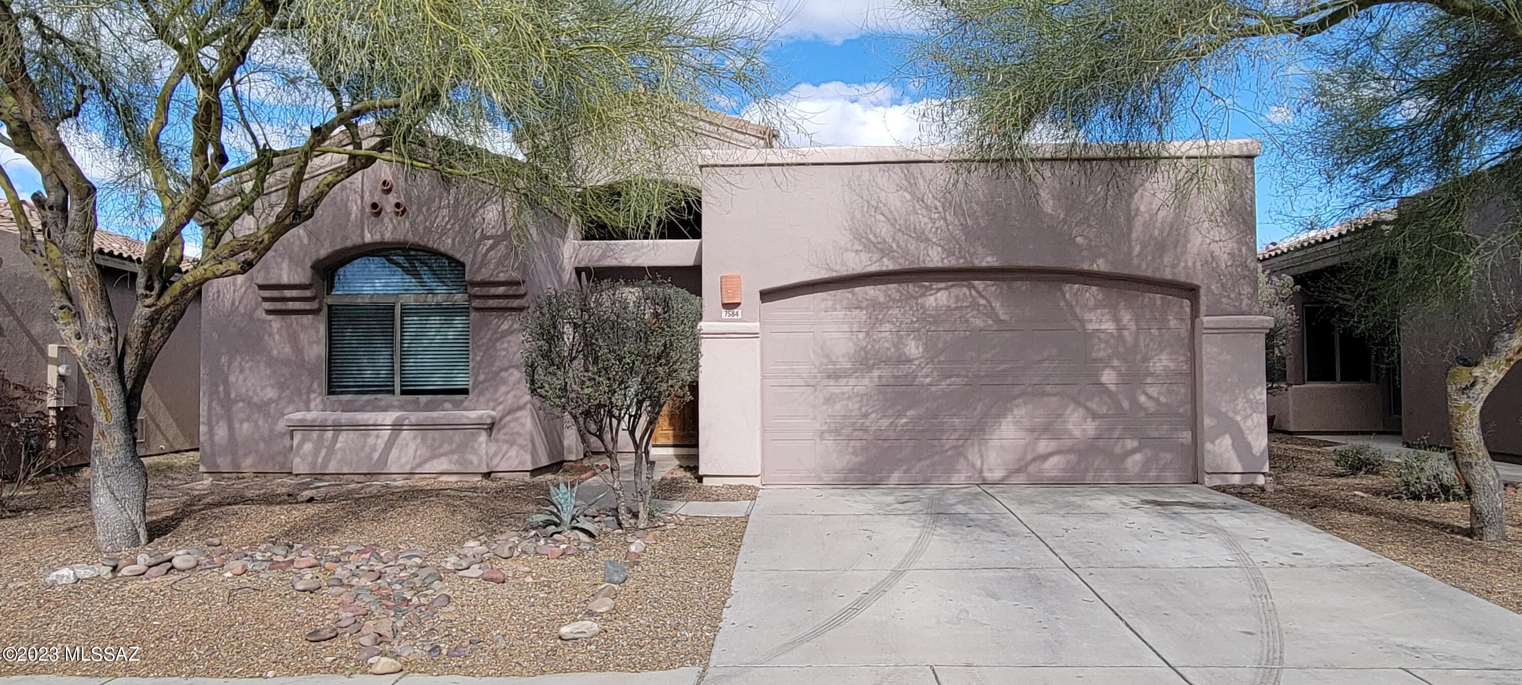 7584 West Pepper Ridge Road Tucson, AZ 85743 - Photo 1 of 15