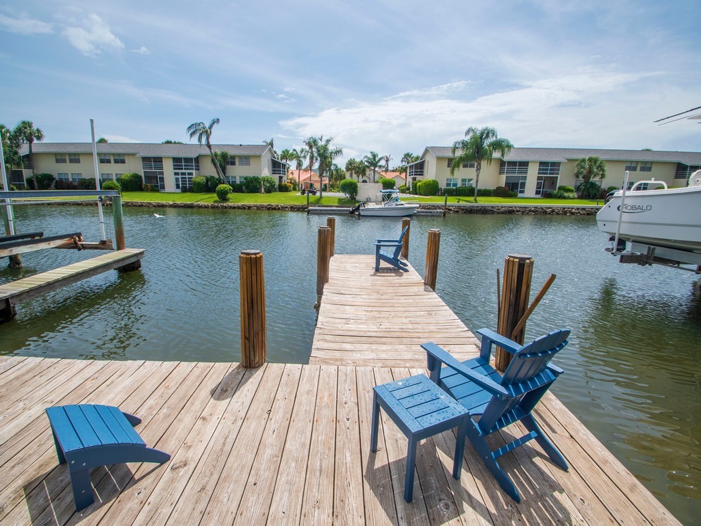 1914 Robalo Drive Vero Beach, FL 32960 - Photo 1 of 36