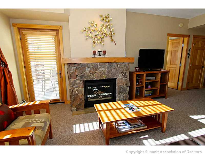 910 Copper Road, Unit 407 Frisco, CO 80443 - Photo 11 of 21 Living Room.