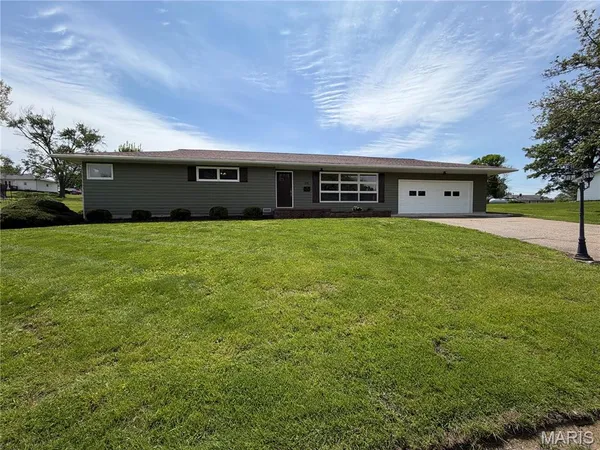 $269,000 | 155 Payne Street, Paris, MO 65275