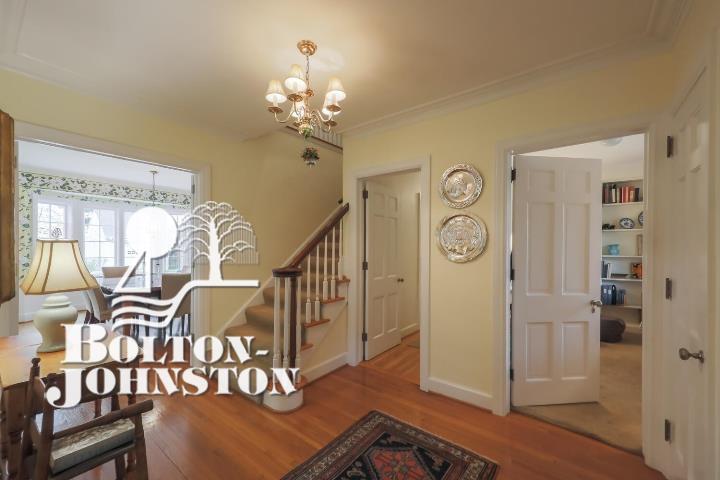 869 Whittier Road Grosse Pointe, MI 48230 - Photo 24 of 60 Front Staricase