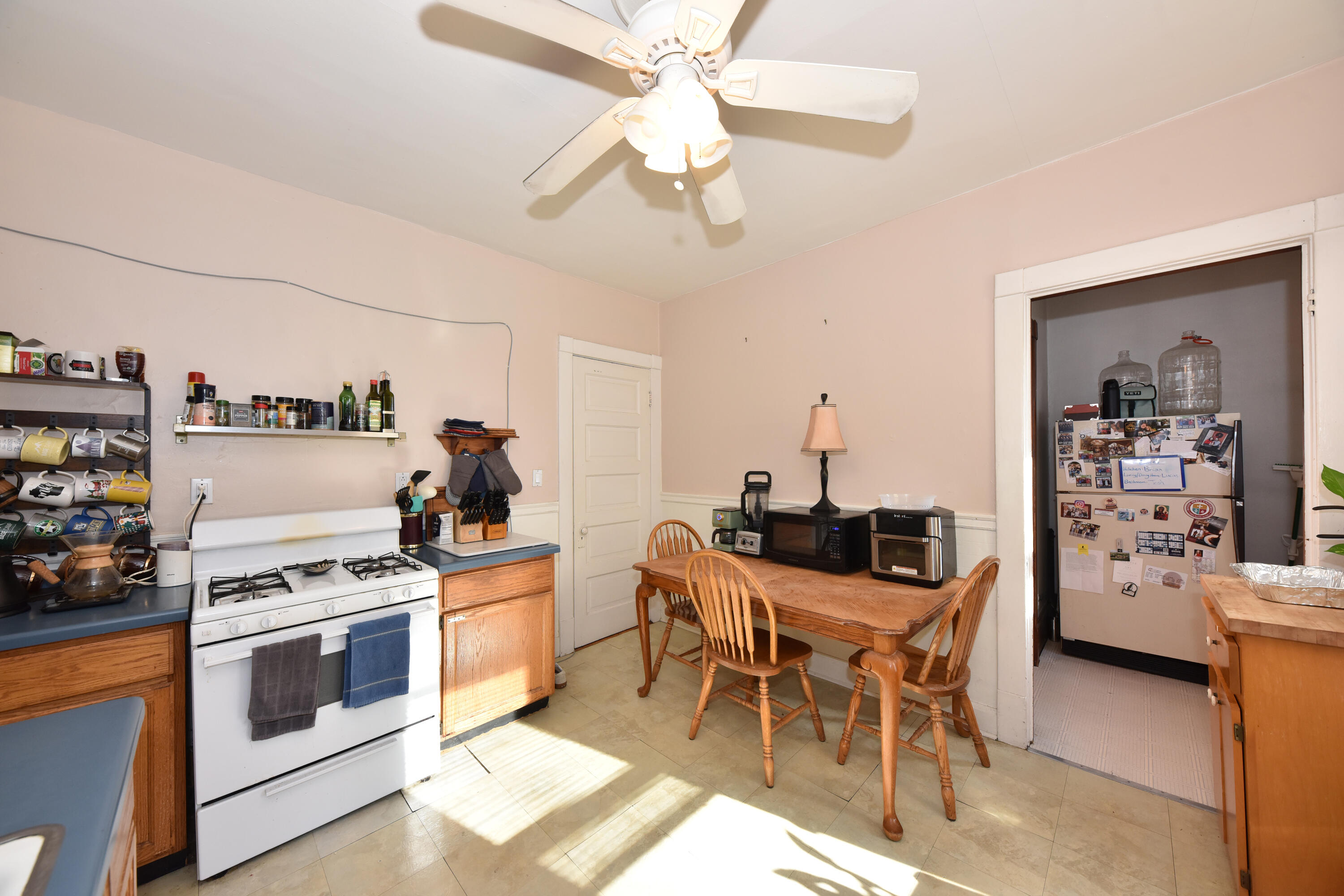 2744 North Stowell Avenue, Unit 2746 Milwaukee, WI 53211 - Photo 10 of 41 Kitchen