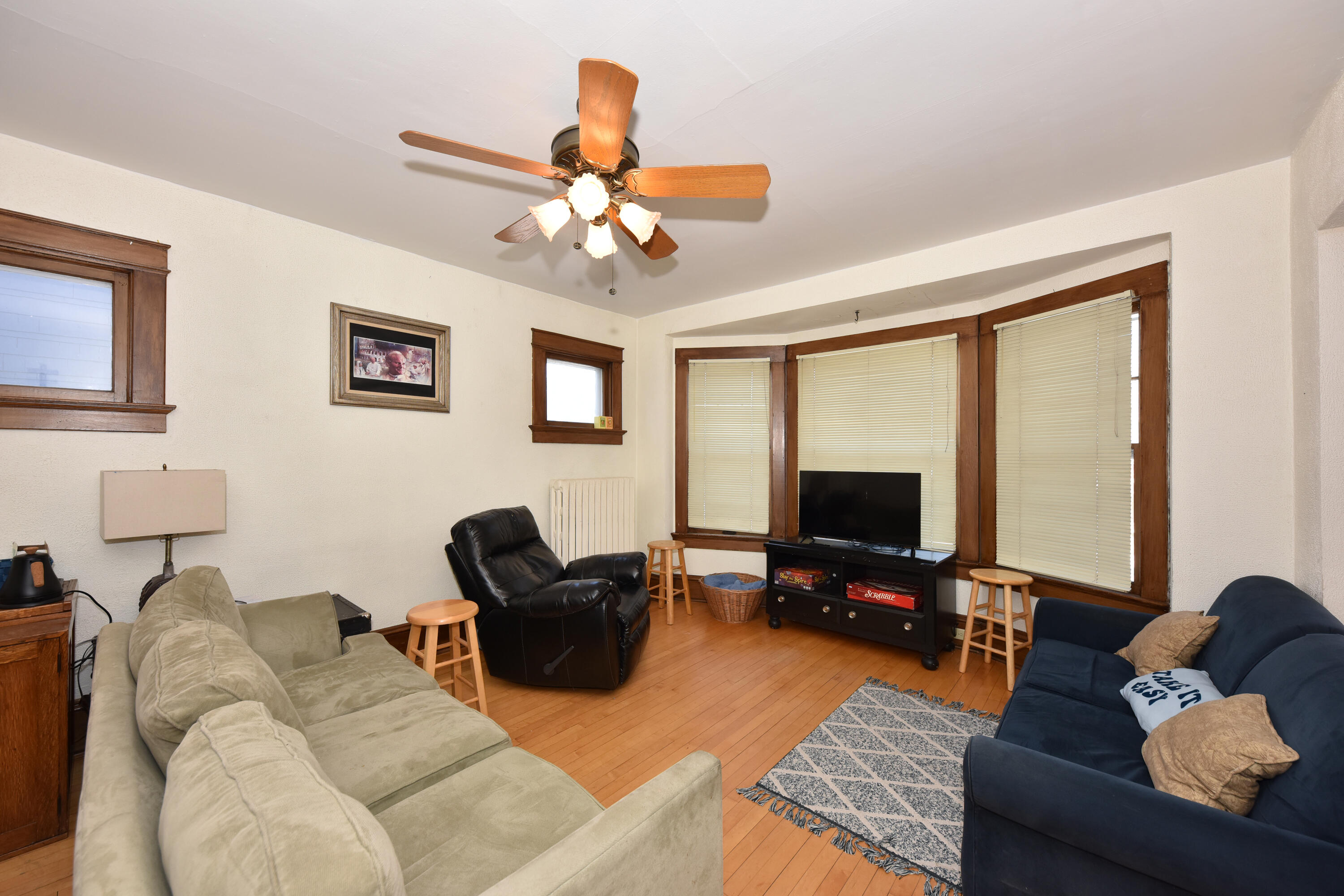 2744 North Stowell Avenue, Unit 2746 Milwaukee, WI 53211 - Photo 19 of 41 Living room