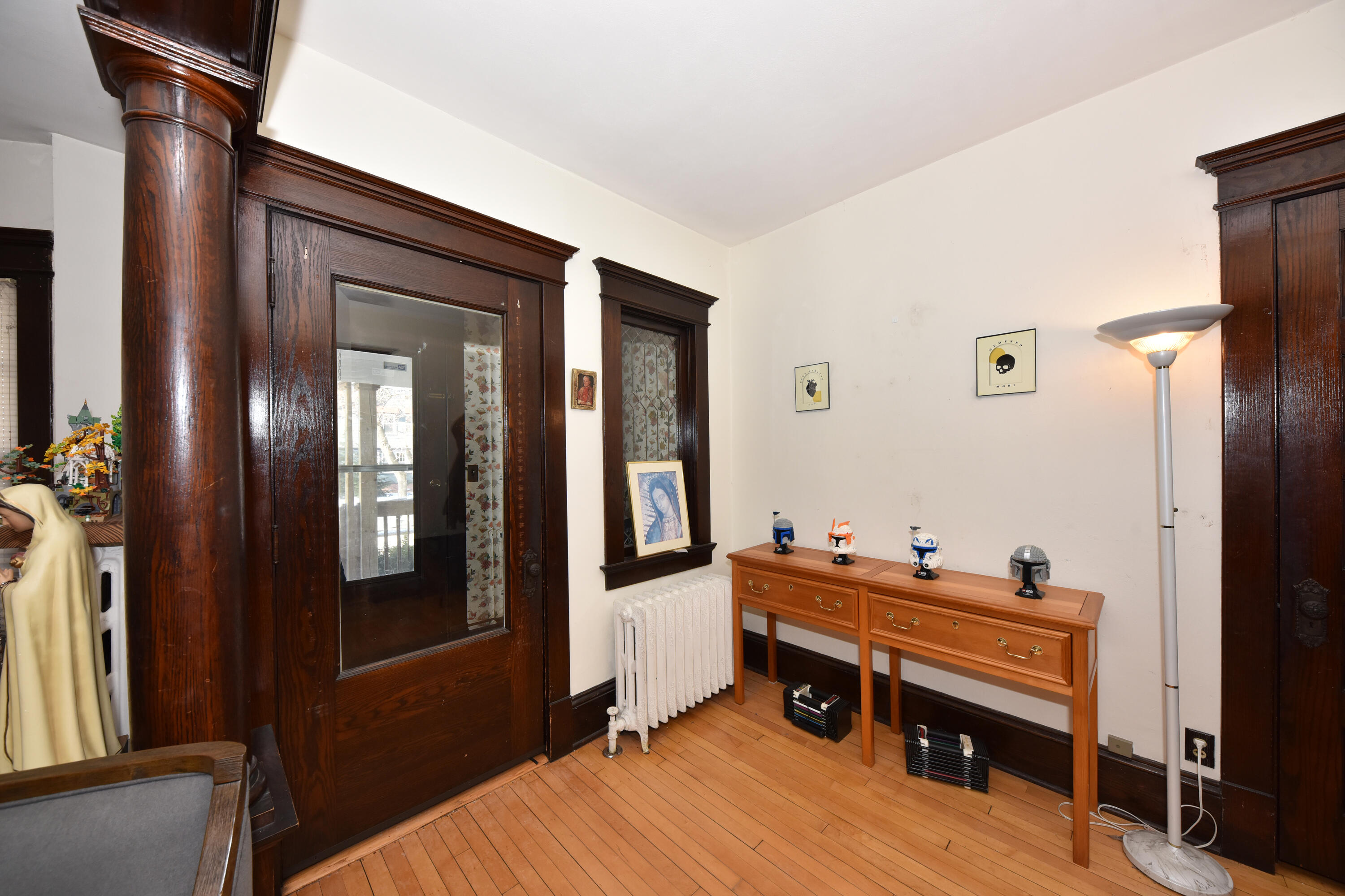 2744 North Stowell Avenue, Unit 2746 Milwaukee, WI 53211 - Photo 2 of 41 1st floor entryway