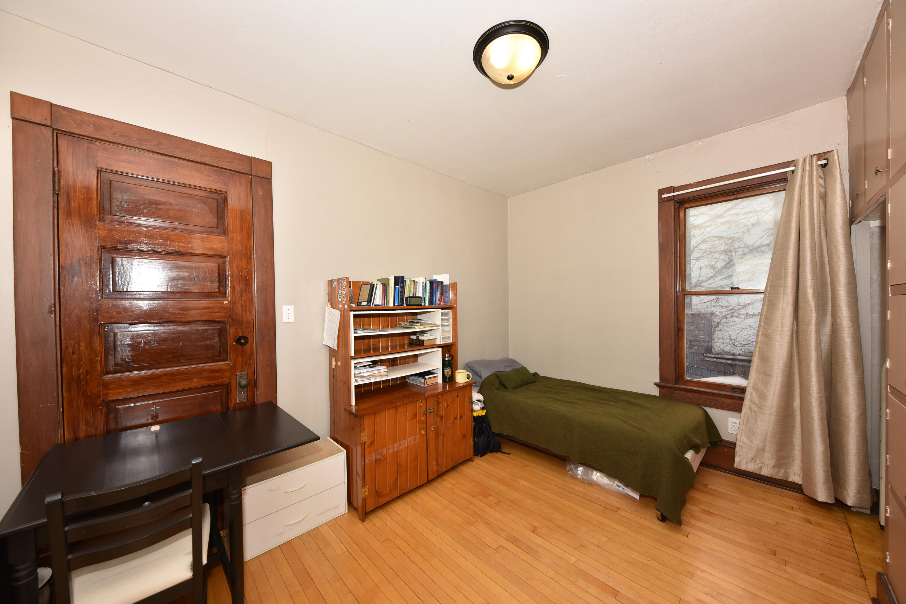 2744 North Stowell Avenue, Unit 2746 Milwaukee, WI 53211 - Photo 25 of 41 Bedroom 1