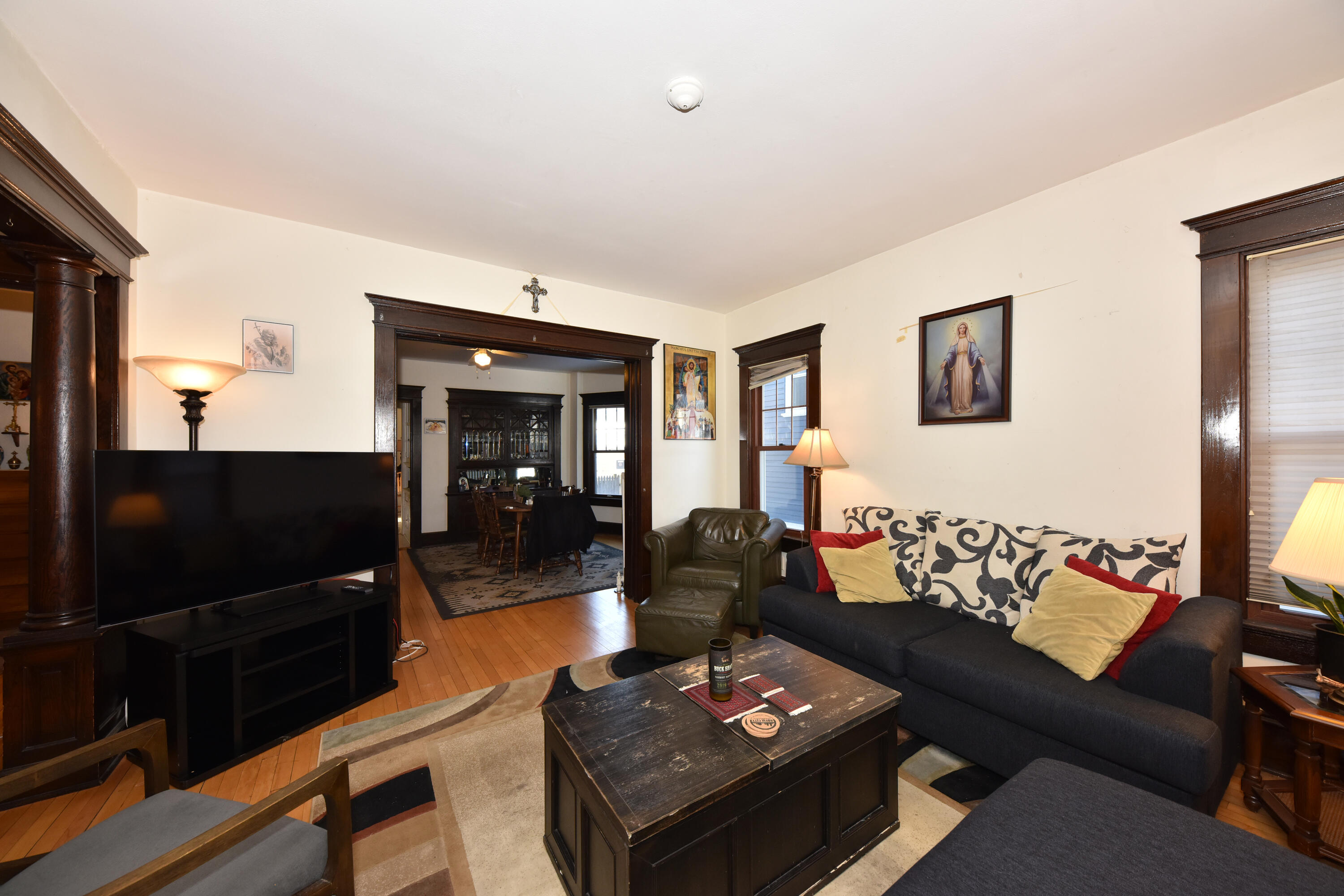 2744 North Stowell Avenue, Unit 2746 Milwaukee, WI 53211 - Photo 6 of 41 Living room