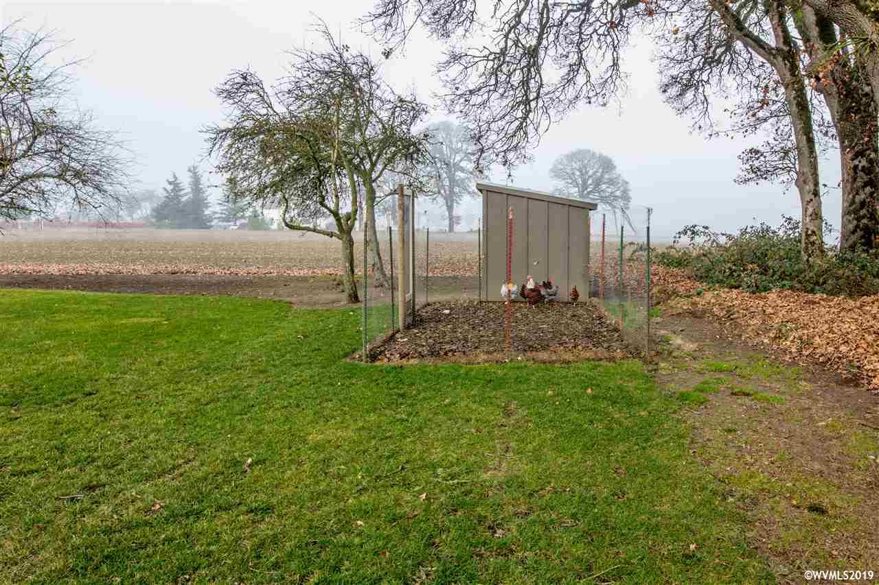 7782 Howell Prairie Road Northeast Silverton, OR 97381 - Photo 36 of 41 Gallery Image 36