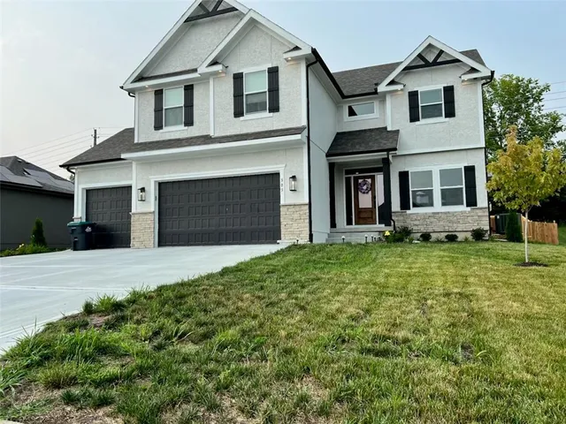 $439,900 | 305 Southwest Nelson Drive, Blue Springs, MO 64014