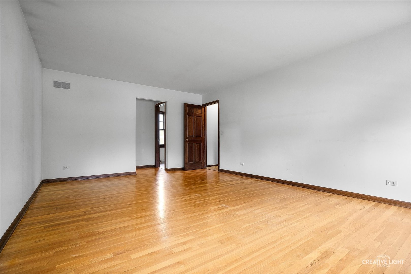 466 Carrol Gate Road Wheaton, IL 60189 - Photo 16 of 27 Gallery Image 16