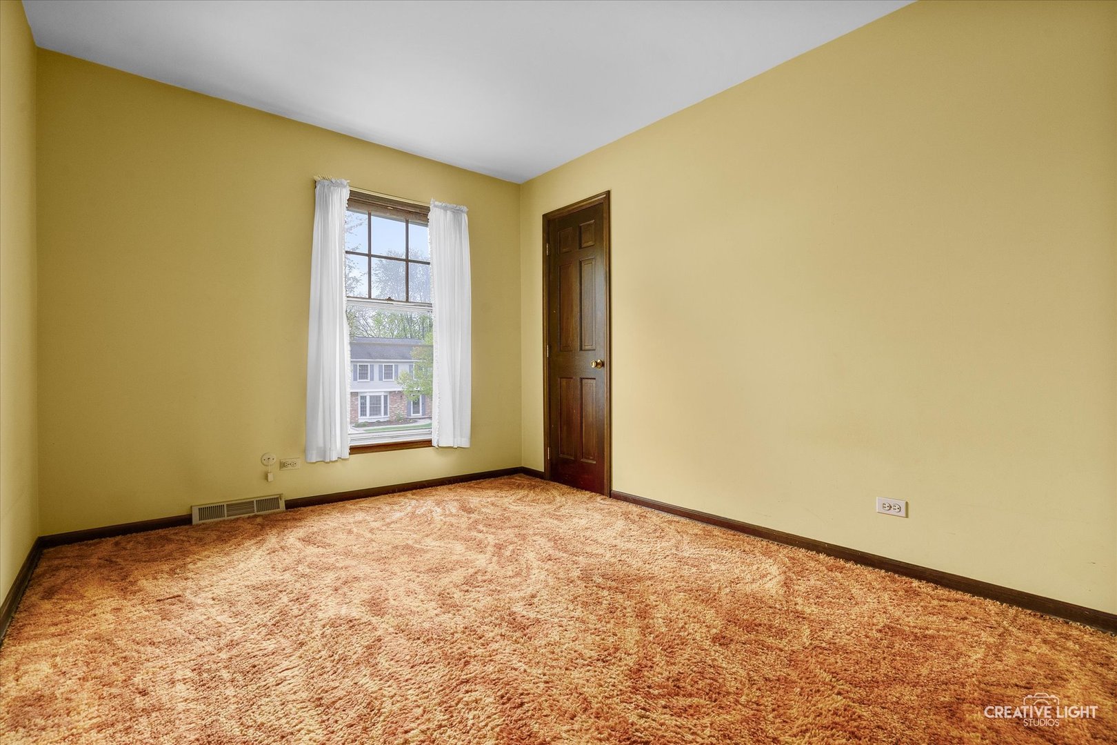 466 Carrol Gate Road Wheaton, IL 60189 - Photo 20 of 27 Gallery Image 20