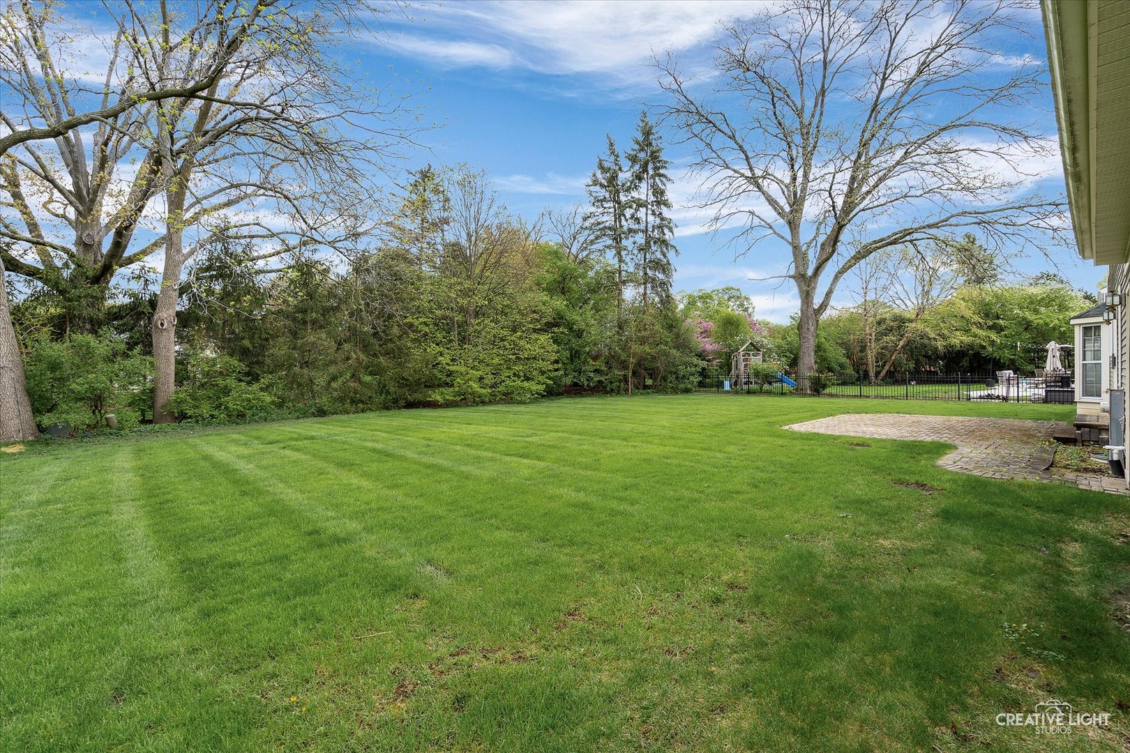 466 Carrol Gate Road Wheaton, IL 60189 - Photo 26 of 27 Gallery Image 26
