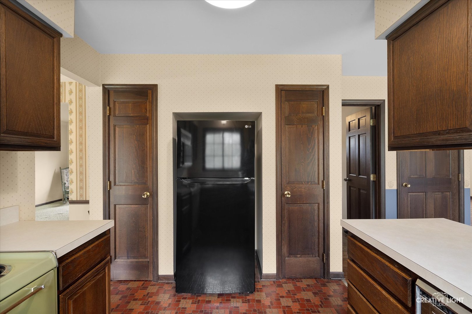 466 Carrol Gate Road Wheaton, IL 60189 - Photo 9 of 27 Gallery Image 9