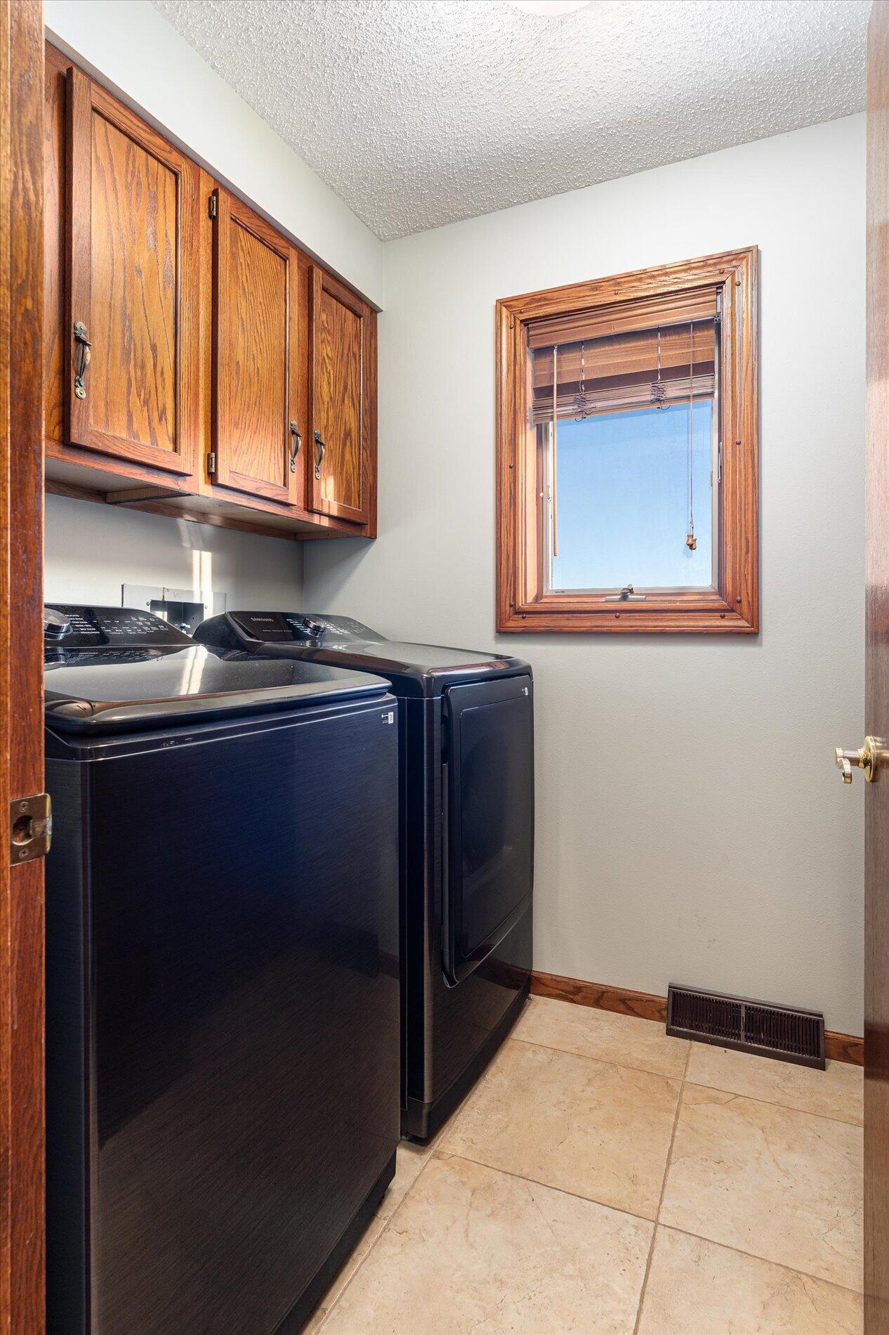 E7501 Circle Drive Viroqua, WI 54665 - Photo 11 of 38 10-E7501 Circle Dr Viroqua--10