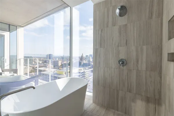 $1,754,500 | 313 West 17th Street, Unit 2007, Austin, TX 78701