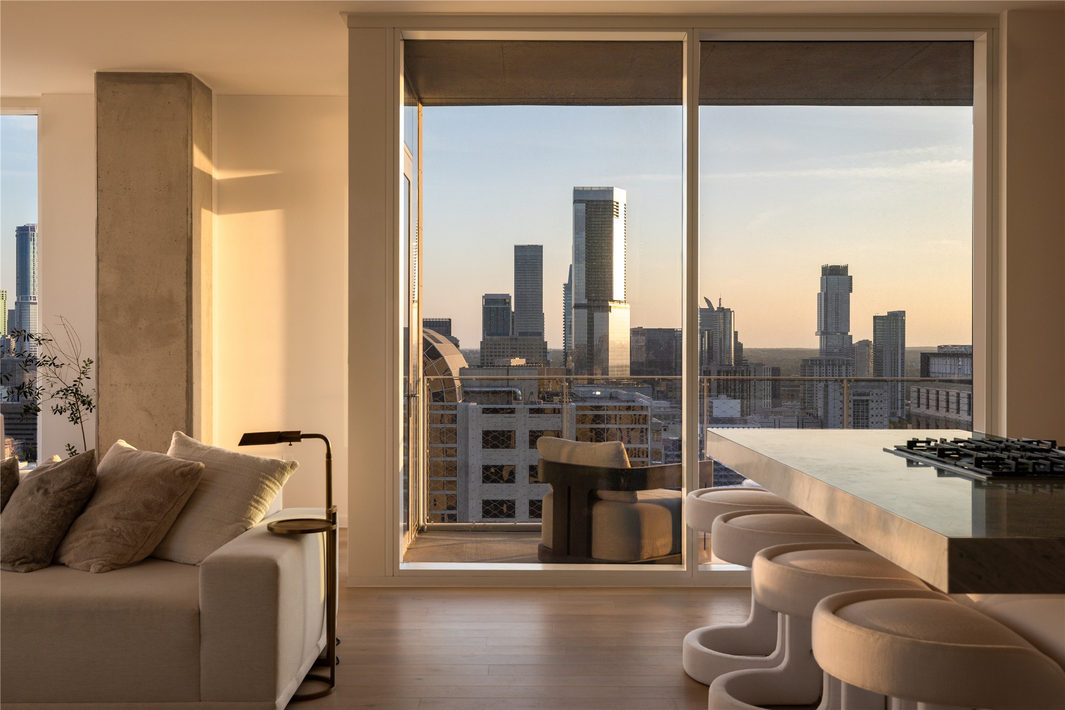 313 West 17th Street, Unit 2007 Austin, TX 78701 - Photo 33 of 38 Balcony at dusk with a view of skyline