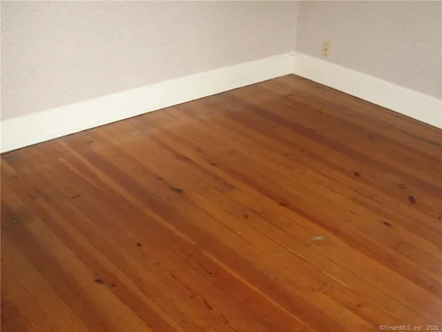 $2,125 | 48 Pratt Street, Glastonbury, CT 06033