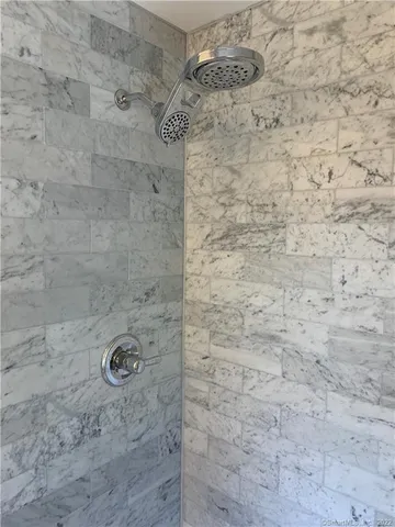 $2,125 | 48 Pratt Street, Glastonbury, CT 06033