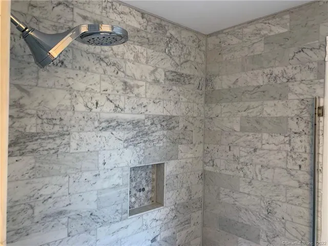 $2,125 | 48 Pratt Street, Glastonbury, CT 06033