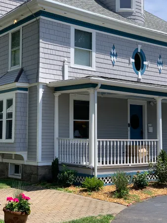 $2,125 | 48 Pratt Street, Glastonbury, CT 06033