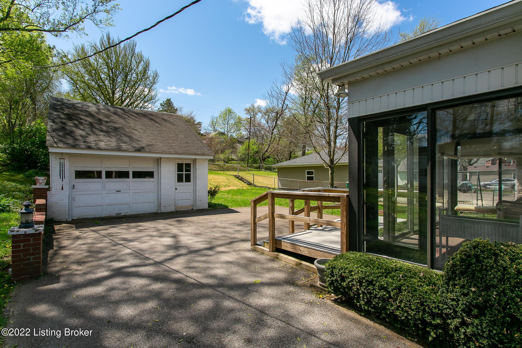 3250 Cross Bill Road Louisville, KY 40213 - Photo 46 of 54 3250 Crossbill-46