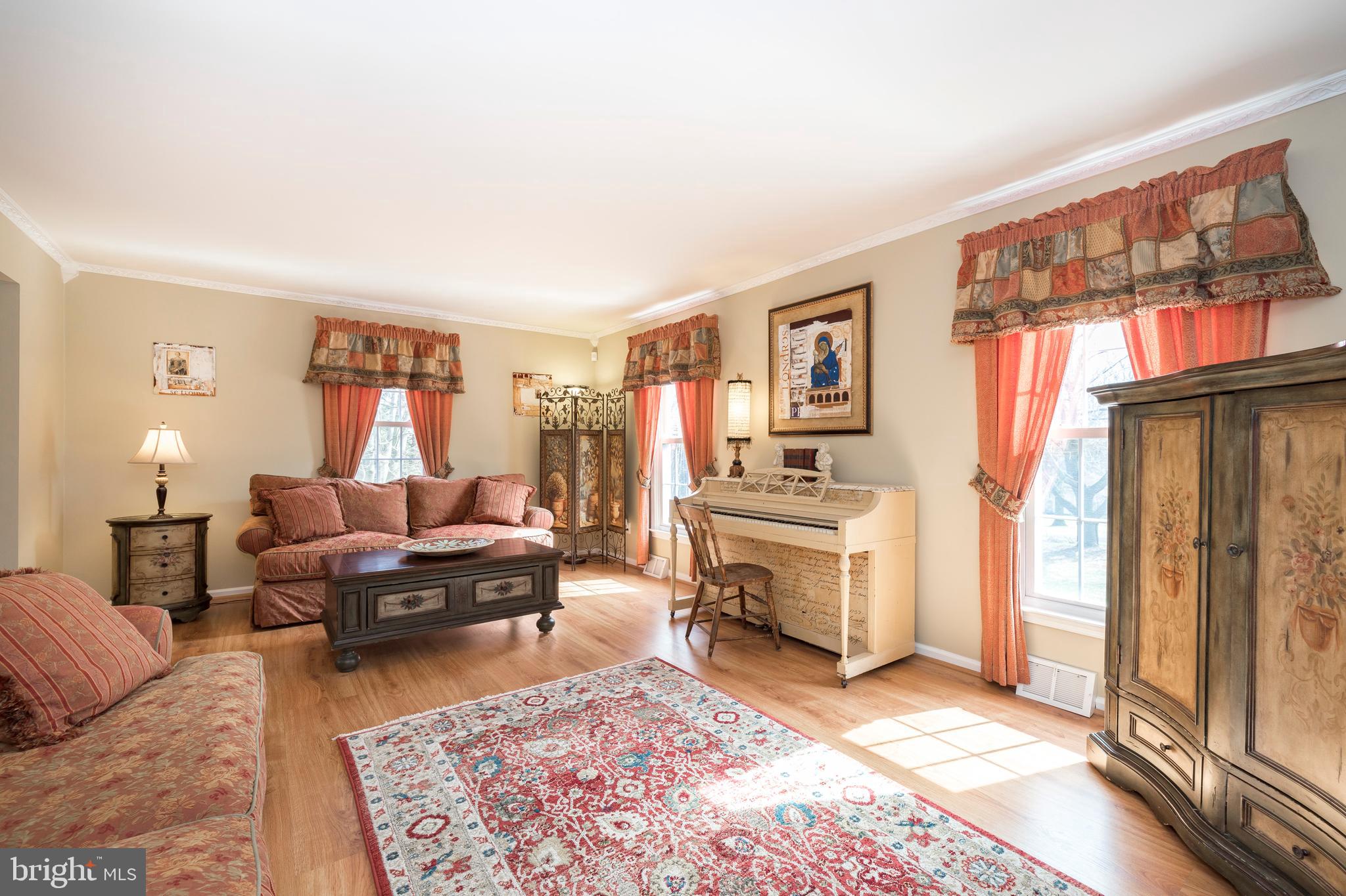 683 East Reeceville Road Coatesville, PA 19320 - Photo 5 of 33