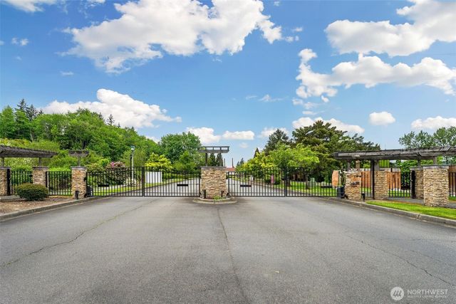 $390,000 | 825 Harrington Place Southeast, Unit 2145, Renton, WA 98058