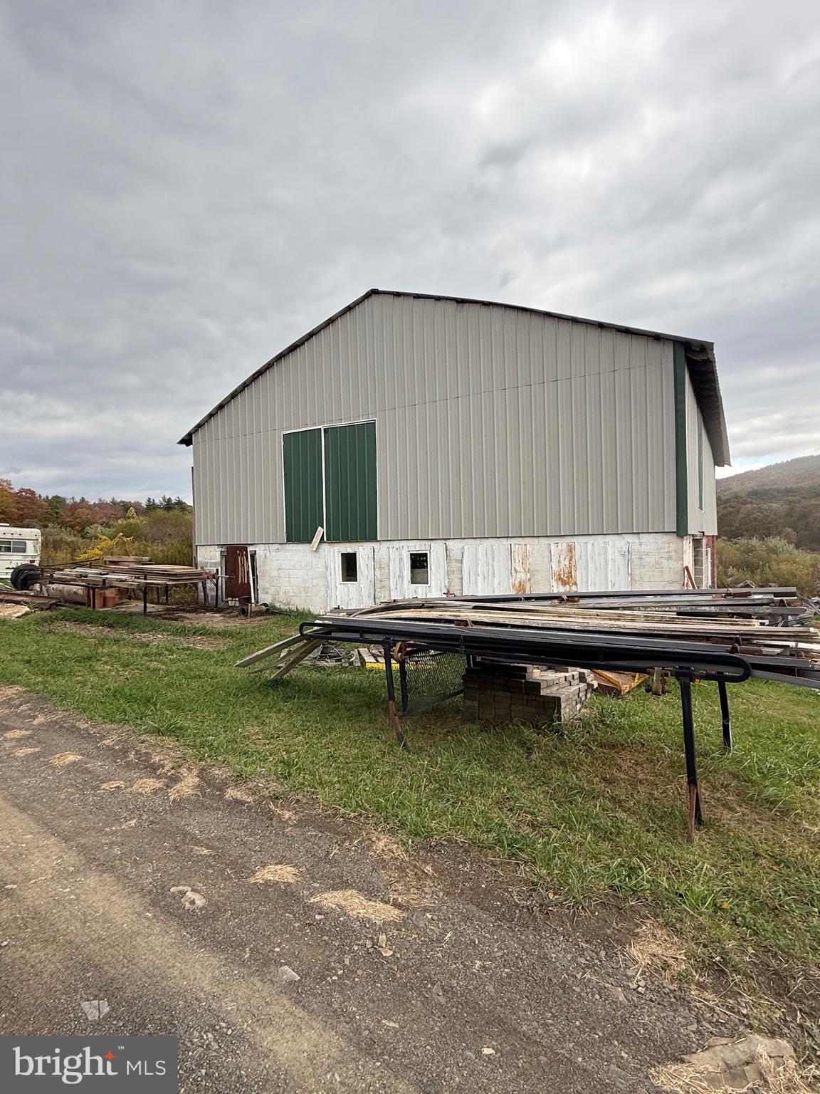 875 R And D Lane McConnellsburg, PA 17233 - Photo 17 of 38 Lower Barn
