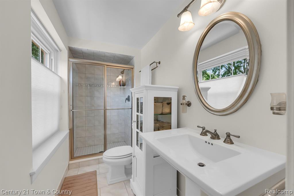 3660 Old Tree Court Rochester Hills, MI 48309 - Photo 20 of 41