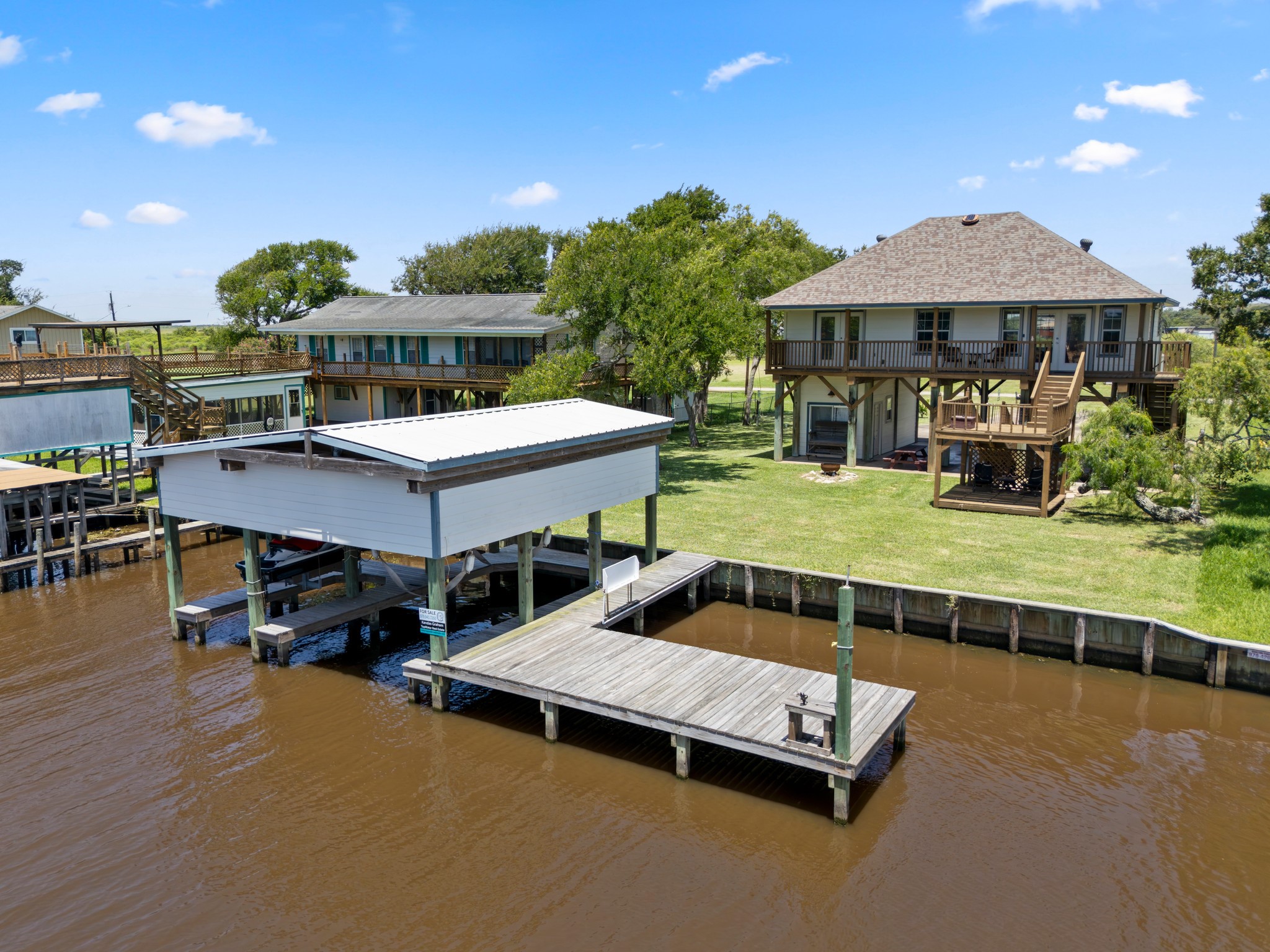 2777 Cr 291 Red Bend Road Sargent, TX 77414 - Photo 3 of 45