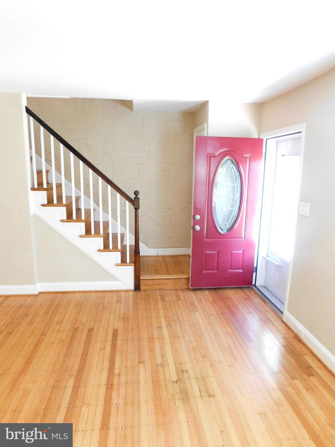4544 Marble Hall Road Baltimore, MD 21239 - Photo 4 of 30 Living Room/Main Entrance