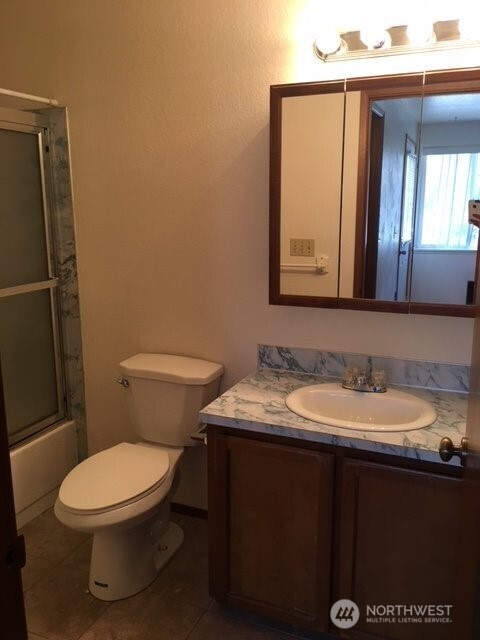 5303 149th Street Southwest, Unit 4 Edmonds, WA 98026 - Photo 9 of 9