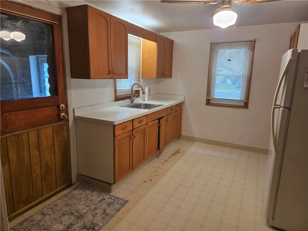 206 Haddon Road Greece, NY 14626 - Photo 3 of 18 Oak cabinets