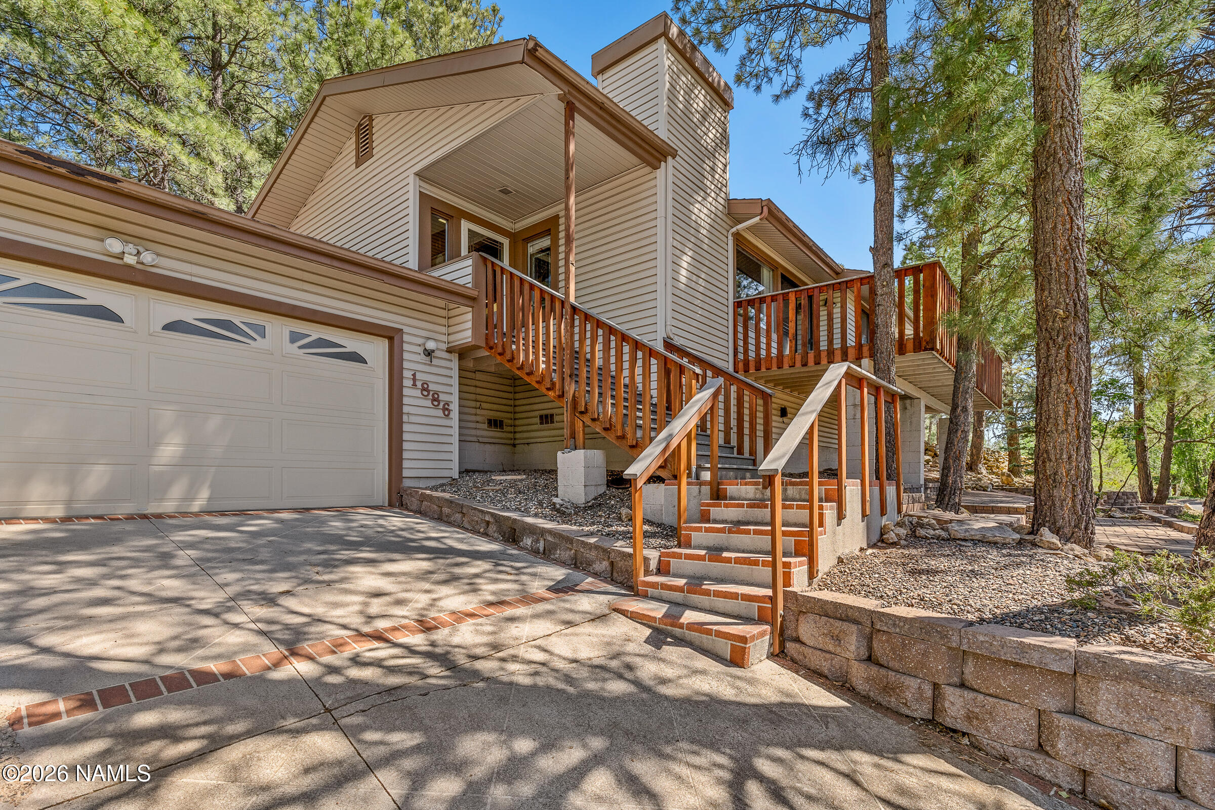 1886 North Edgewood Street Flagstaff, AZ 86004 - Photo 4 of 36 Front Steps