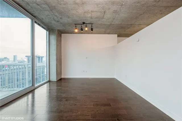 $235,000 | 400 West Peachtree Street Northwest, Unit 2010, Atlanta, GA 30308