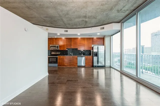 $235,000 | 400 West Peachtree Street Northwest, Unit 2010, Atlanta, GA 30308