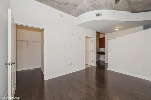 $235,000 | 400 West Peachtree Street Northwest, Unit 2010, Atlanta, GA 30308