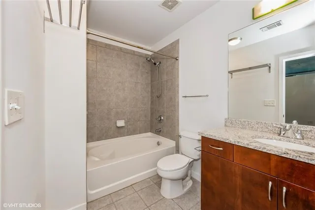 $235,000 | 400 West Peachtree Street Northwest, Unit 2010, Atlanta, GA 30308