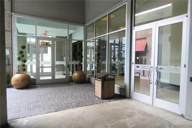 $235,000 | 400 West Peachtree Street Northwest, Unit 2010, Atlanta, GA 30308