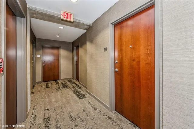 $235,000 | 400 West Peachtree Street Northwest, Unit 2010, Atlanta, GA 30308