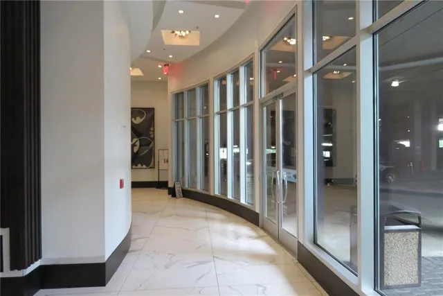 $235,000 | 400 West Peachtree Street Northwest, Unit 2010, Atlanta, GA 30308