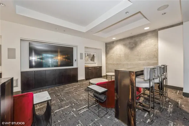 $235,000 | 400 West Peachtree Street Northwest, Unit 2010, Atlanta, GA 30308