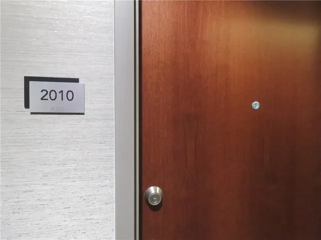 $235,000 | 400 West Peachtree Street Northwest, Unit 2010, Atlanta, GA 30308