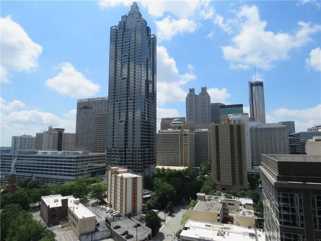 $235,000 | 400 West Peachtree Street Northwest, Unit 2010, Atlanta, GA 30308