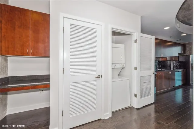 $235,000 | 400 West Peachtree Street Northwest, Unit 2010, Atlanta, GA 30308