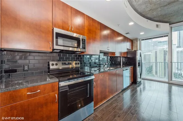 $235,000 | 400 West Peachtree Street Northwest, Unit 2010, Atlanta, GA 30308