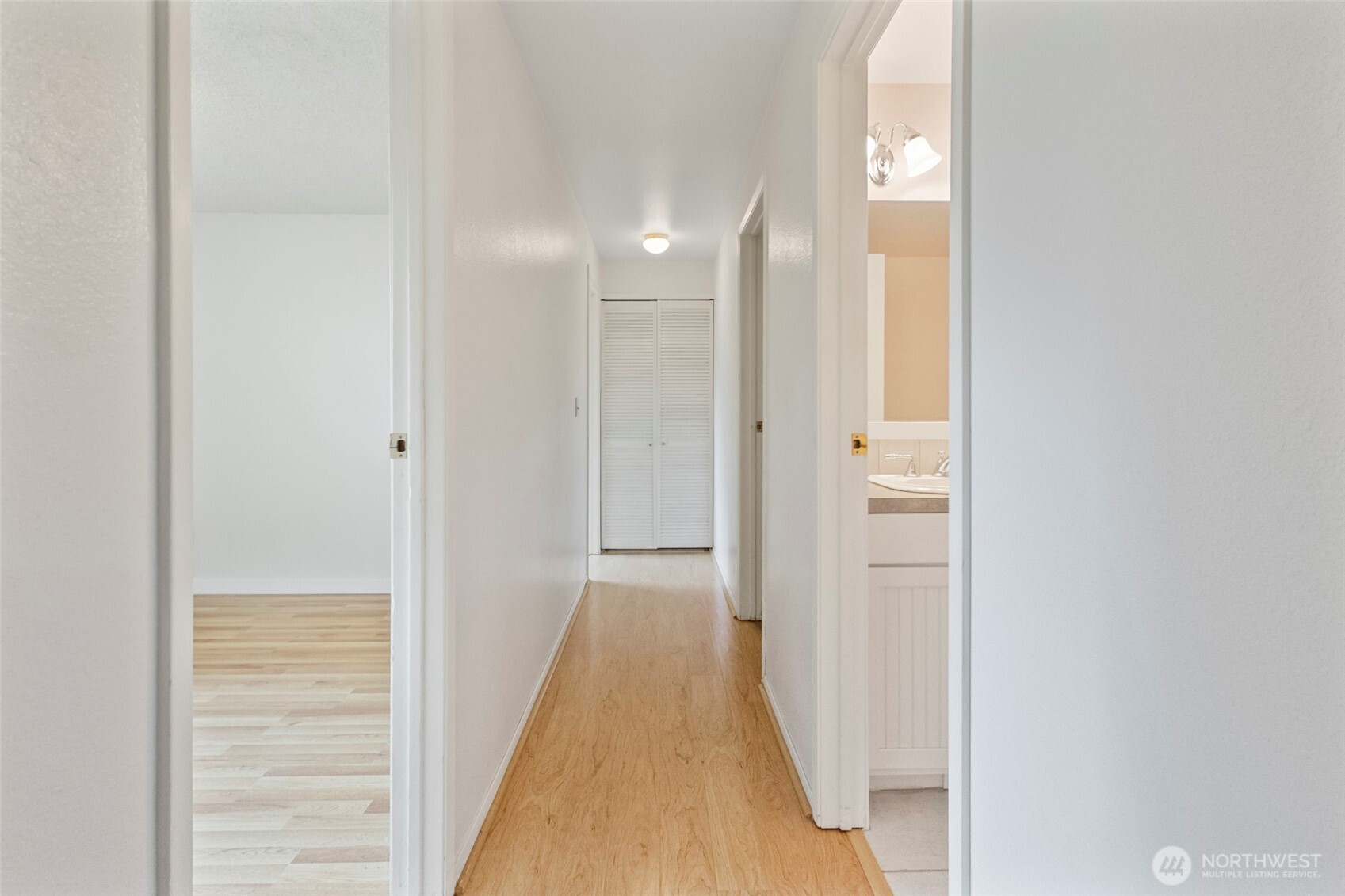 4340 Rollinghill Road Clinton, WA 98236 - Photo 23 of 37 Gallery Image 23