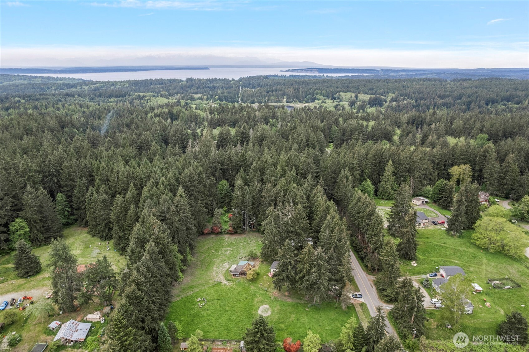 4340 Rollinghill Road Clinton, WA 98236 - Photo 3 of 37 Gallery Image 3